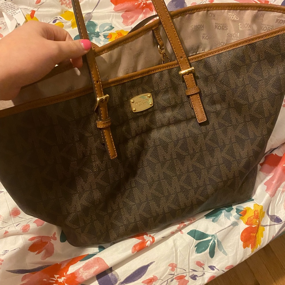 Michael Kors bag—like new!